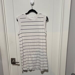 A New Day XL White Sleeveless Striped Top